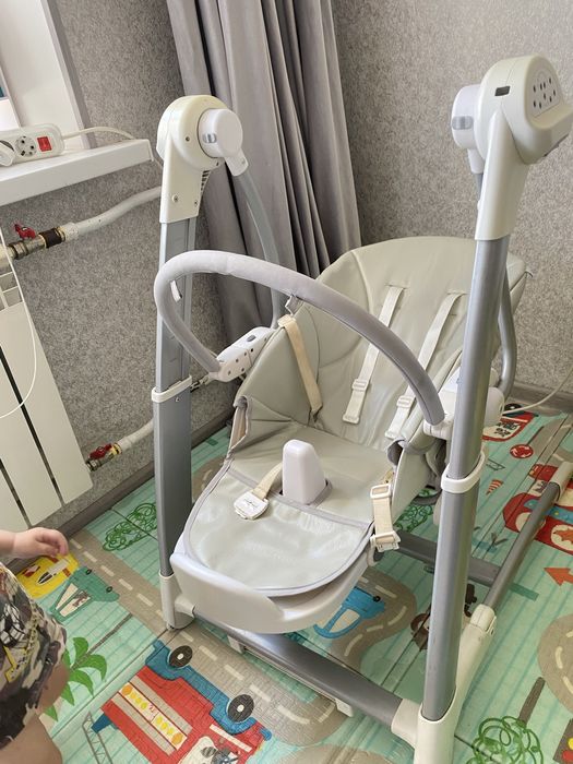 Продум стульчик(качели) для кормления