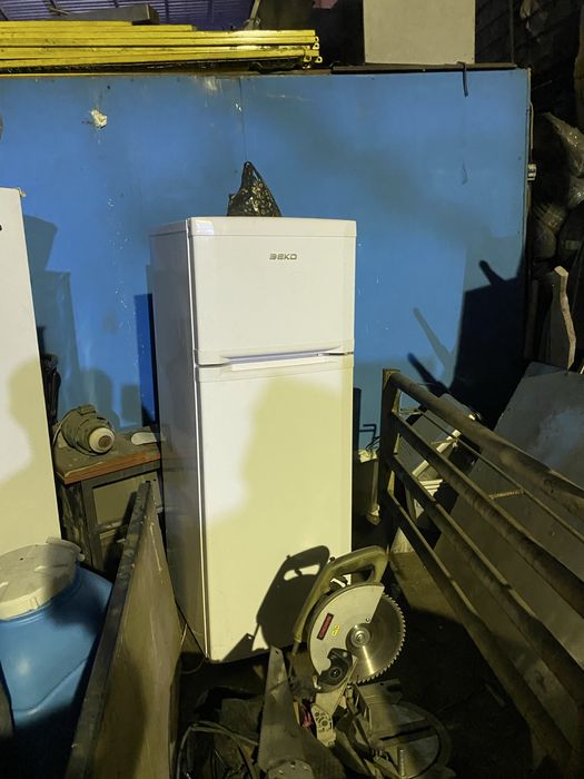 Продам холодильник в нормальном состояний