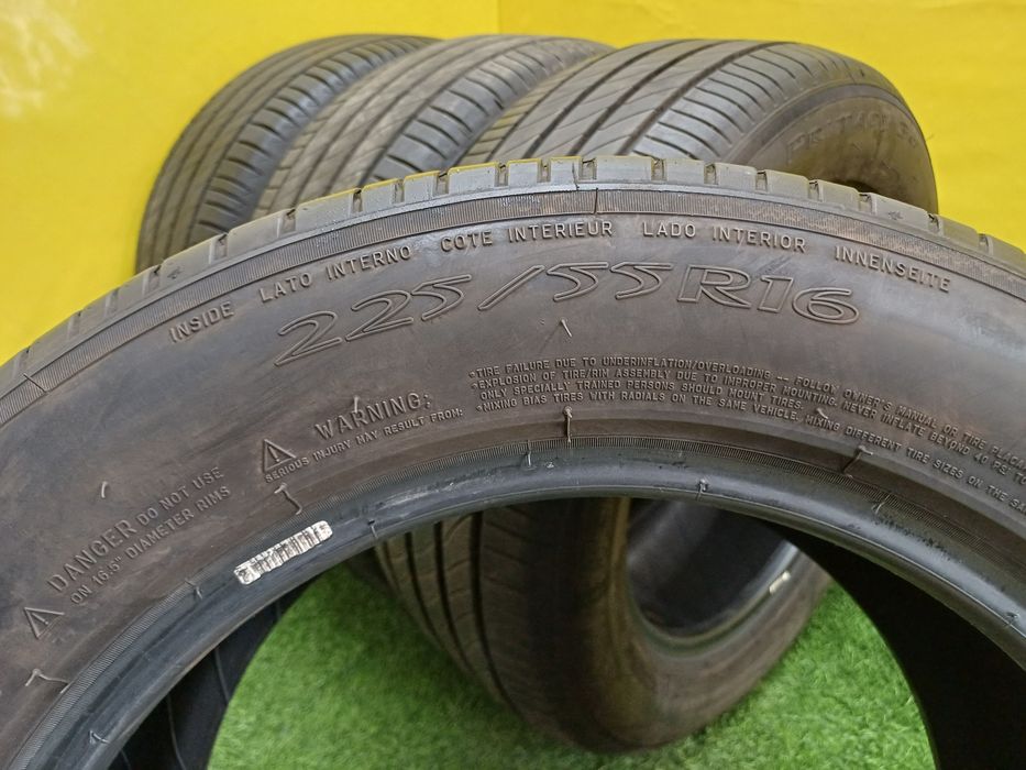 Шины 225/55 R16 Michelin комплект.