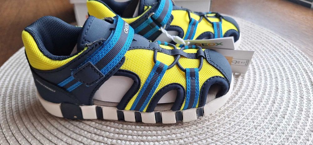 Нови сандали на Geox и Superfit - н. 26