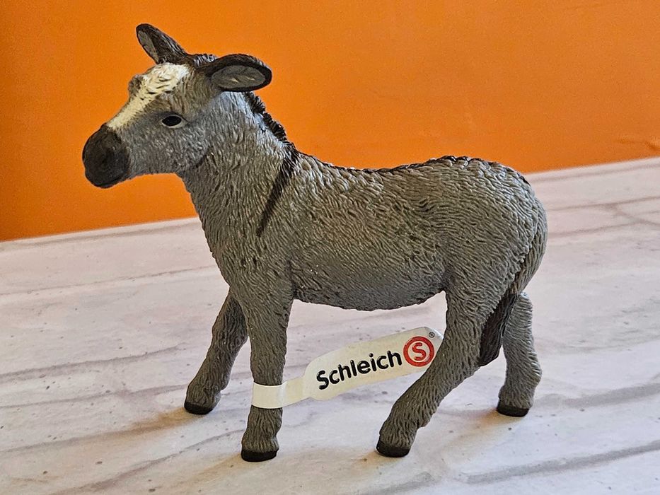 Figurina de colectie Schleich lumea fermei Magar Nou