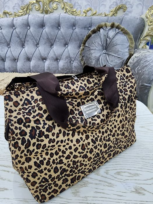 Sumka. 2tasi 250min so'm atigi..