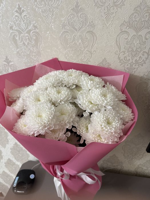 Продается Белые хризантемы