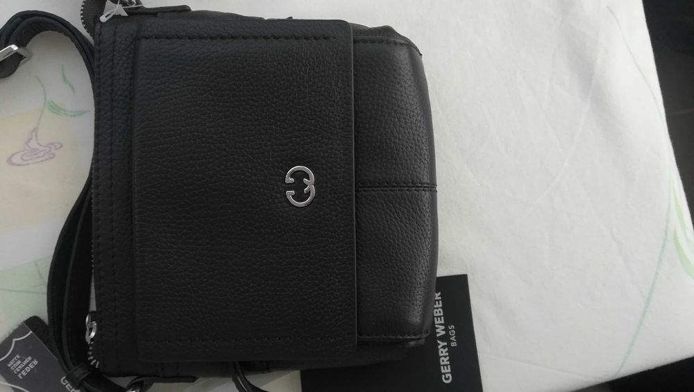 Дамска чаната тъмно кафява Gerry Weber естествена кожа с много джобове