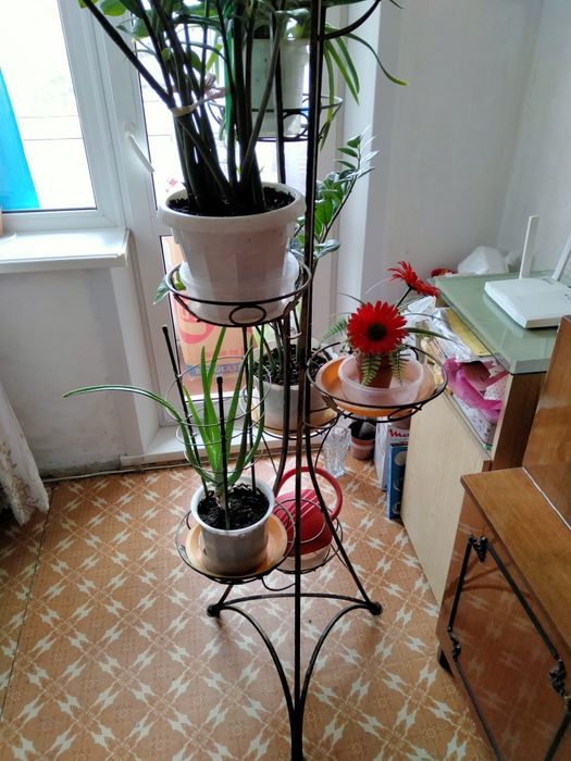 Подставка для цветов