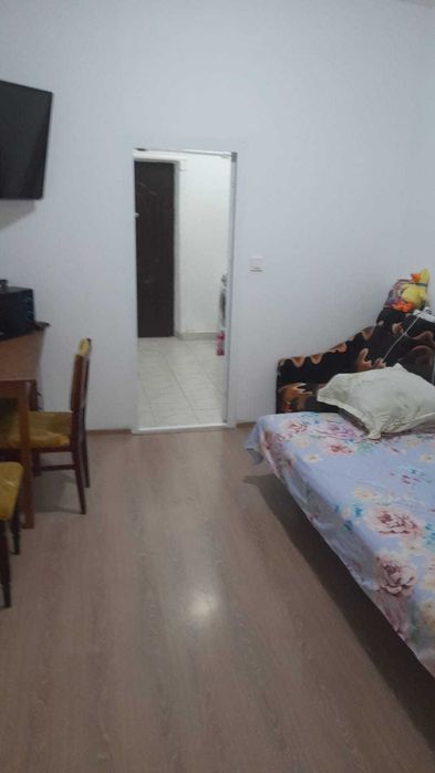 Inchiriez garsoniera