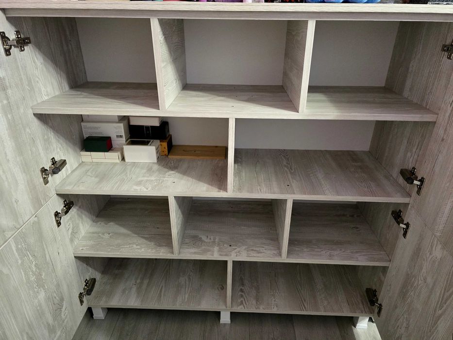 Comodă / Dulap din PAL Pin Cascina