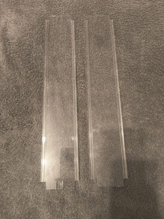 Vitrine expunere machete auto plexiglas