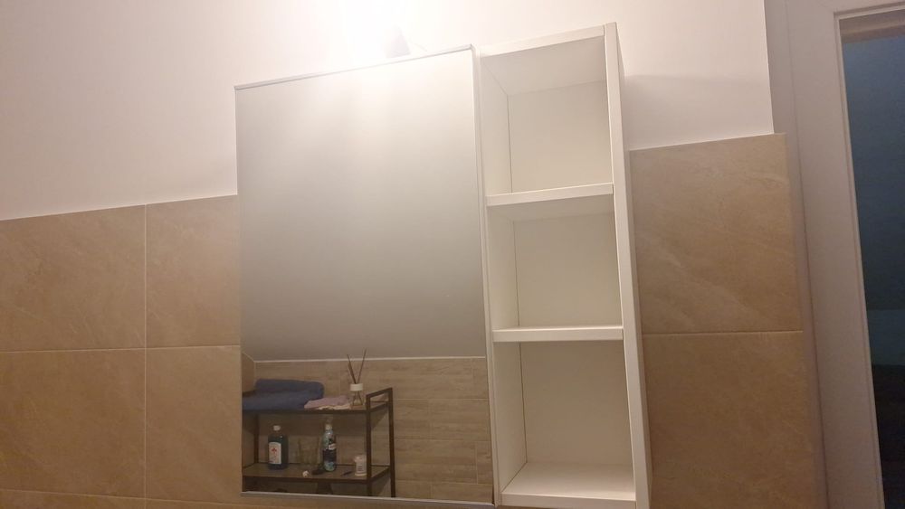 Dulăpior cu oglinda baie model Ikea stare impecabila
