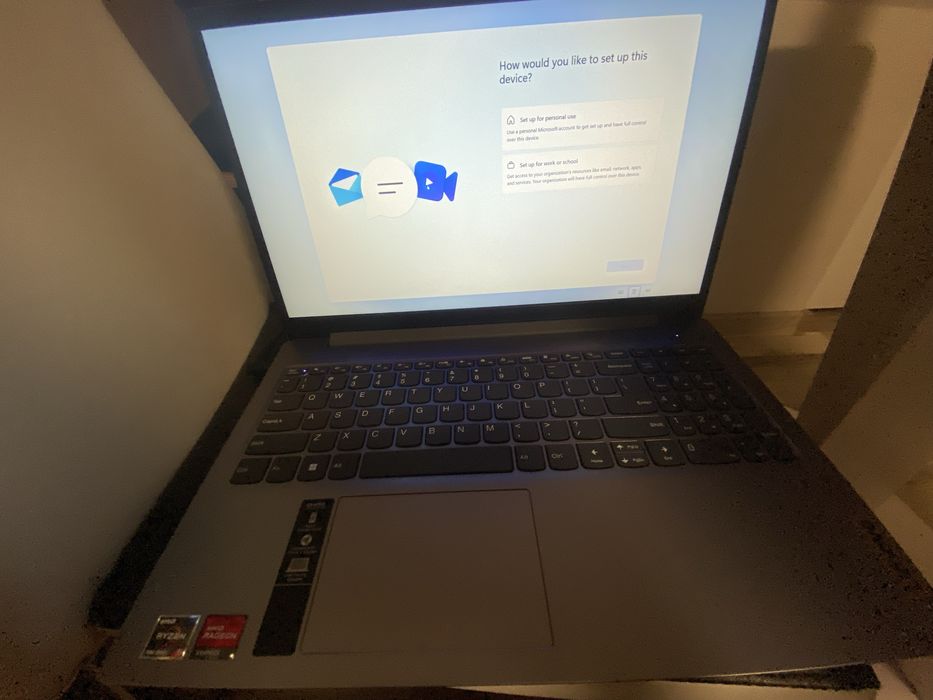 Leptop lenovo folosit 2luni