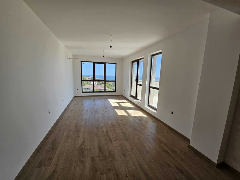 Продава се Тристаен апартамент в Варна, Бриз - 111 кв.м за 1379 €/кв.м - Снимка #7