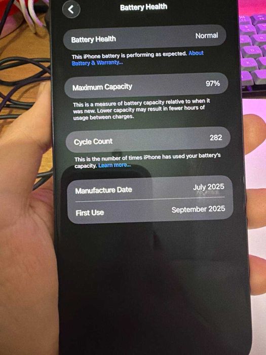 iPhone 17 Pro Max 256 GB Deep Blue — АКБ 97%, nano‑SIM
