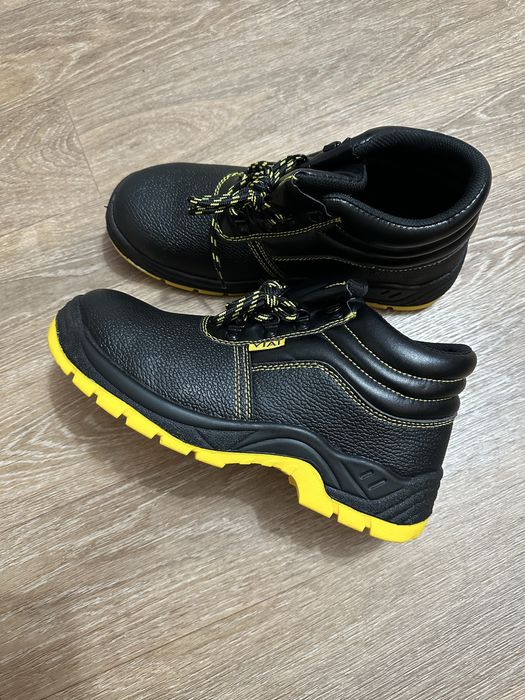 Ботинки 42 размер