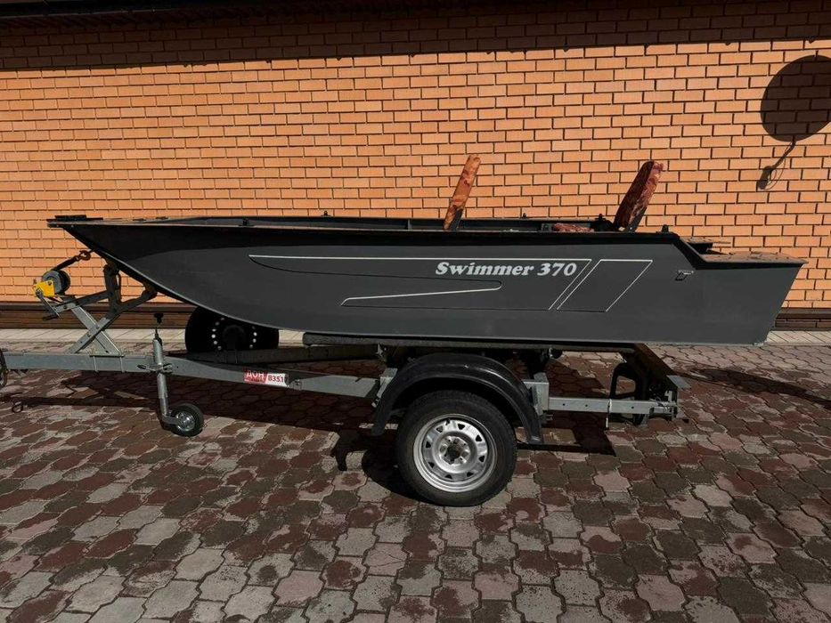 Лодка Swimmer 370