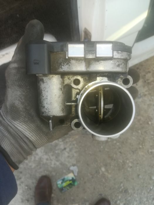 Vînd clapetă accelerație Opel vivaro