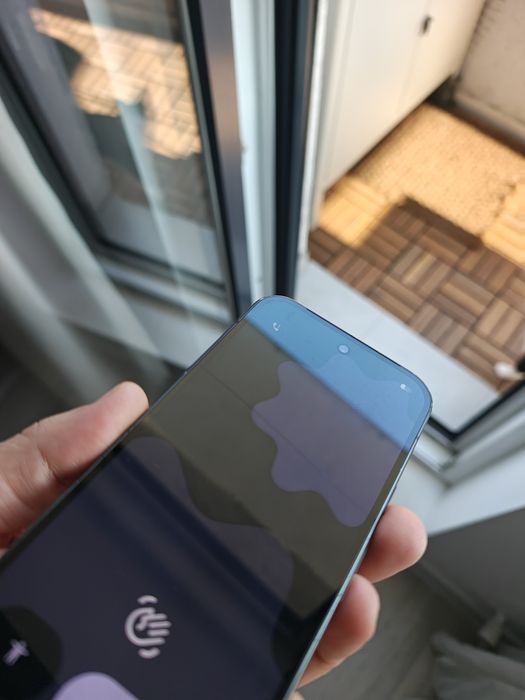Google Pixel 9 ecran fisurat
