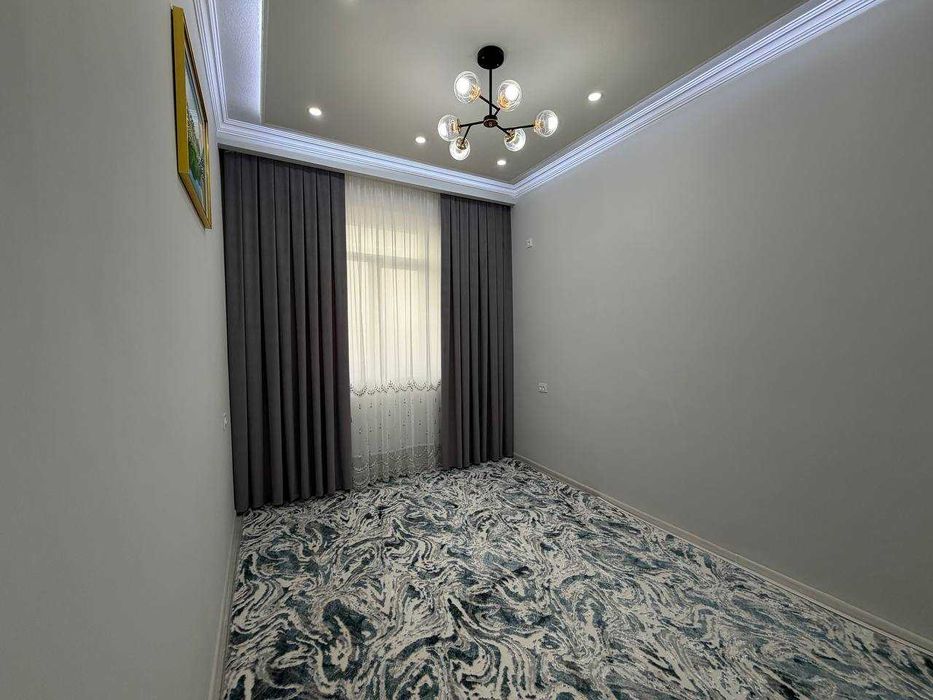 Продаётся 4х комнатная квартира имеется холл ВЫГОДНАЯ ЦЕНА УСПЕЙТЕ