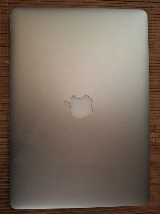 Macbook Air 13 inch early 2015