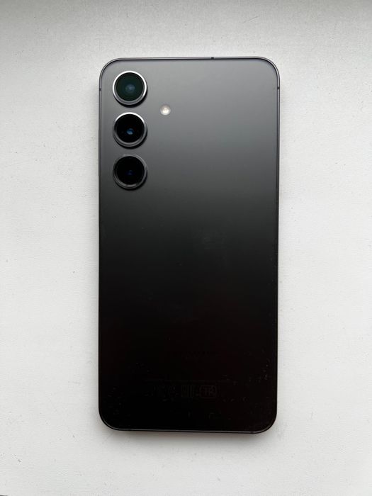 Samsung S24 (серый)