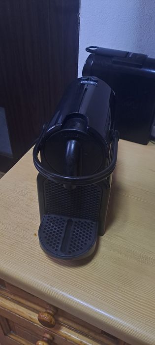 Vand aparat de cafea cu capsule nespresso
