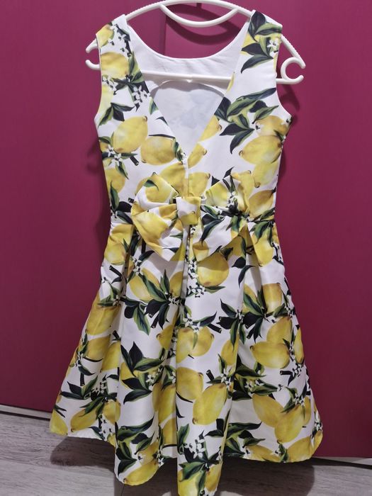 Детски рокли в отлично състояние