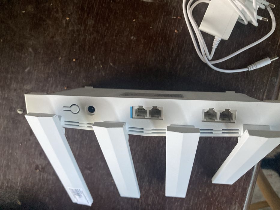 Wi-fi рутери чисто нови T3000