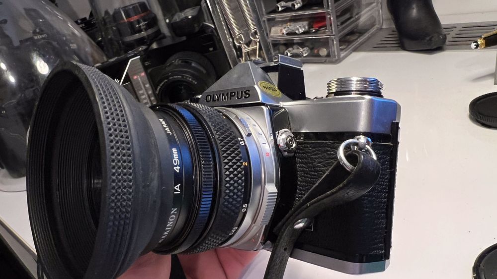 Olympus OM-2 SLR + obiectiv 50mm F/1.8 din JAPONIA