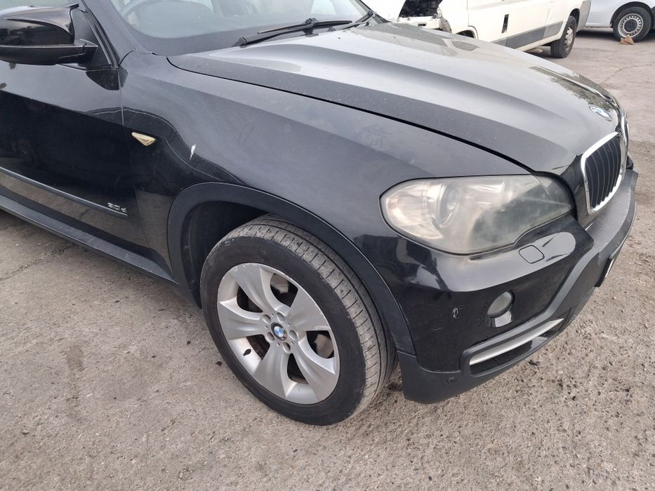 Aripa dreapta fata BMW x5 e70 2010