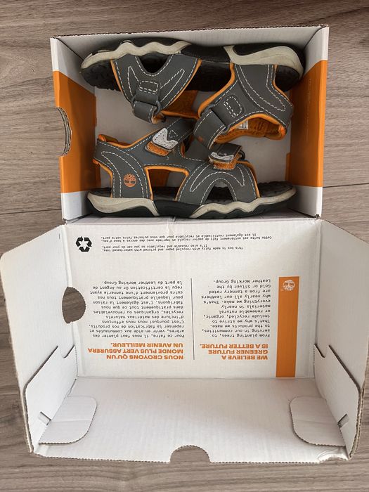 Продам сандали 26 Timberland