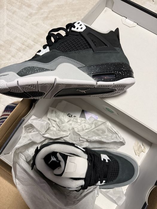 Vand adidasi Air jordan  retro 4 gs fear 2024