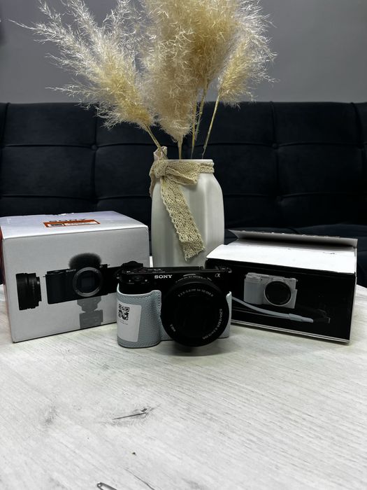 Фотоаппарат Sony Zv-E10