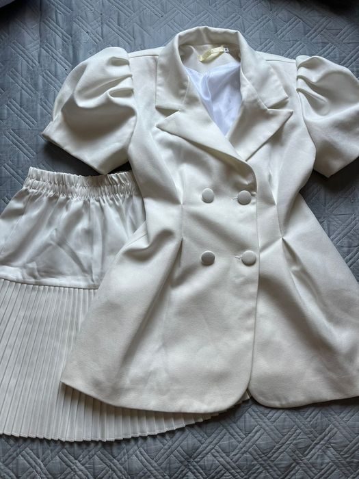 Двойка пиджак юбка