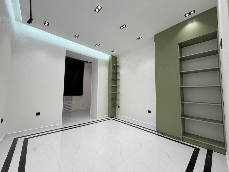 Продается срочно нежилое помещение новомосковская