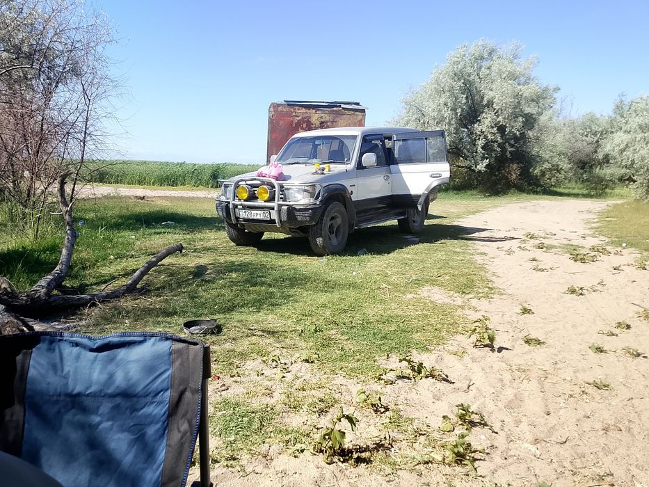 Паджеро 2 джип .