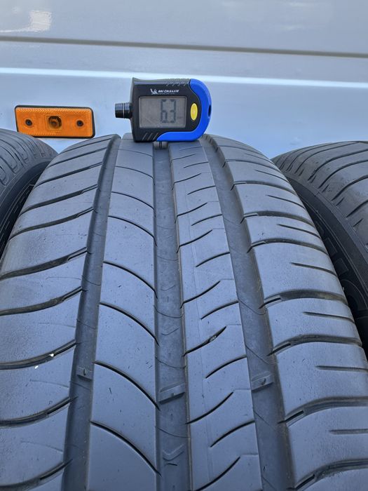 205/60/16 Michelin dot22