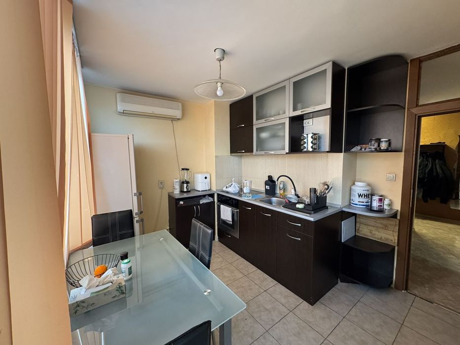 Дава се под наем Двустаен апартамент в София, Люлин 5 - 75 кв.м за 700 € - Снимка #1