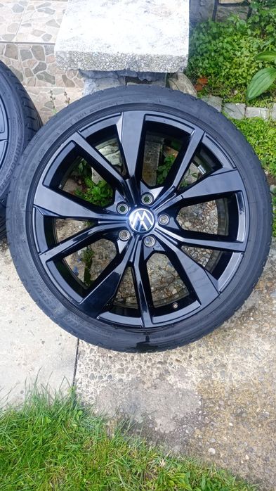 vand jante pe 19 R- line style vw  passat model misano black gloss