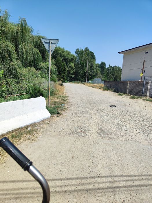 Ўртасаройда теплица 15 сотих сотилади