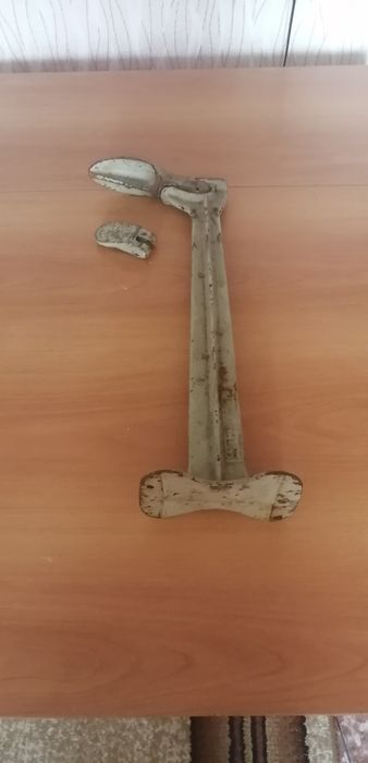 Продам сапожную лапу