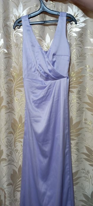 Продам женские платья