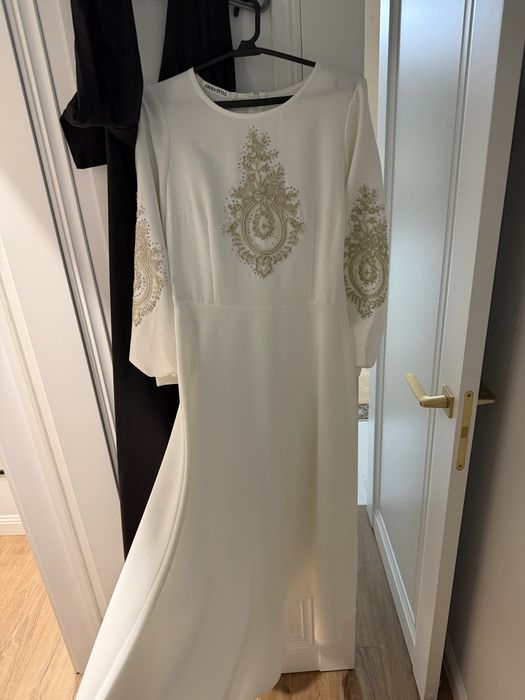 белое платье со стразами этно стиль