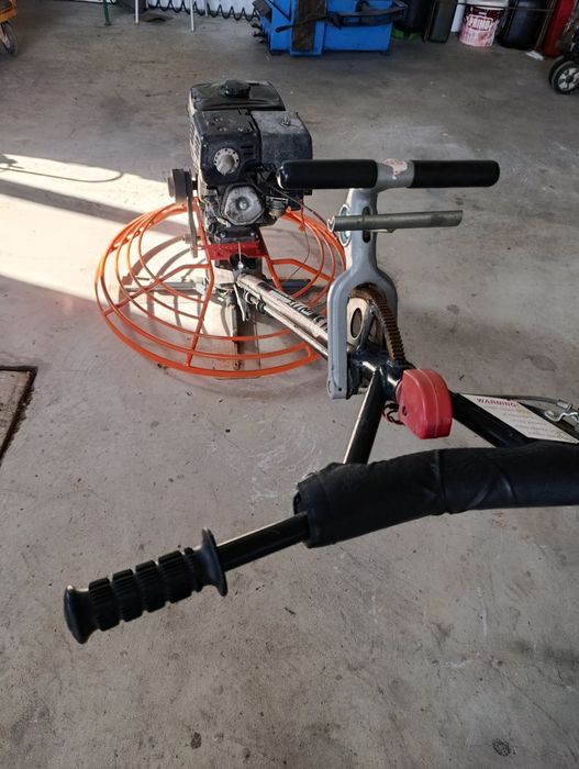 Scule construcții, mai compactor, elicopter betoane, placa compactoar