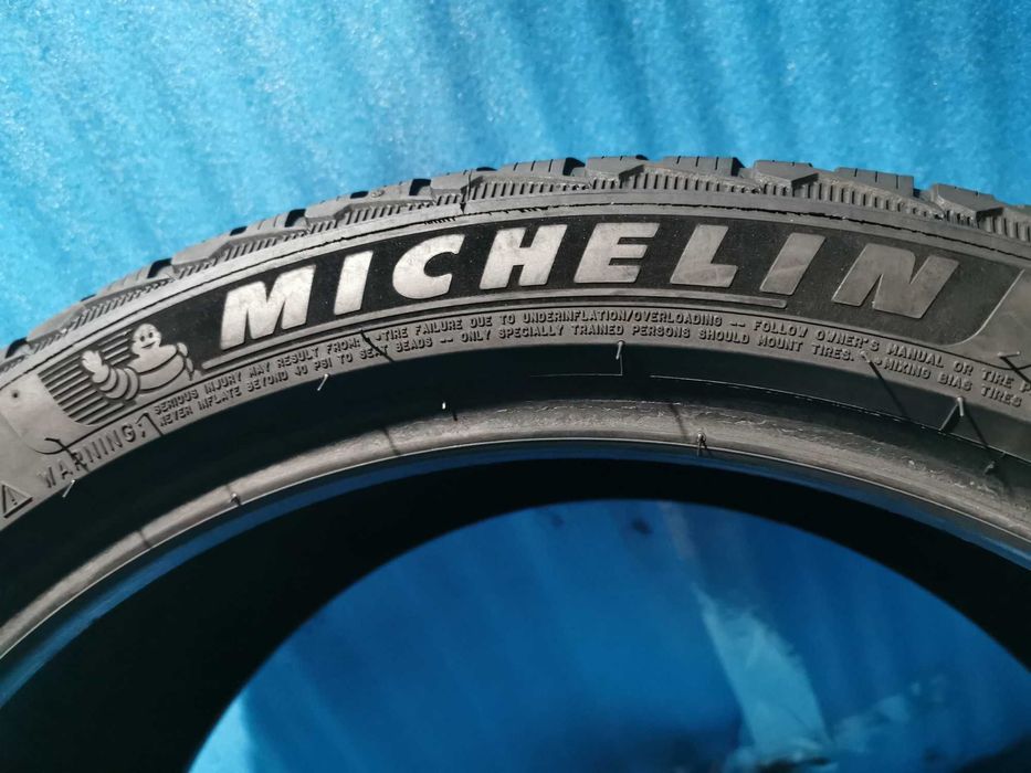 245/40/20 michelin m+s 2 buc