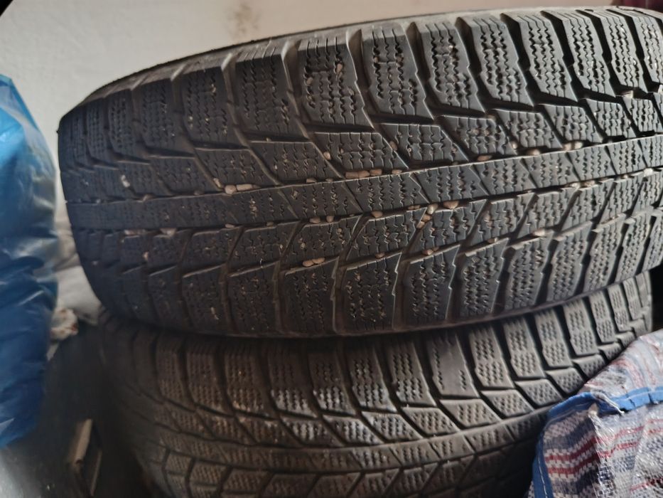 Продам шины зимние