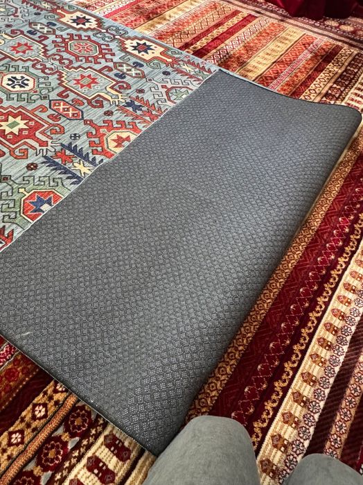 Продам ковёр б/у 40000   Алматы