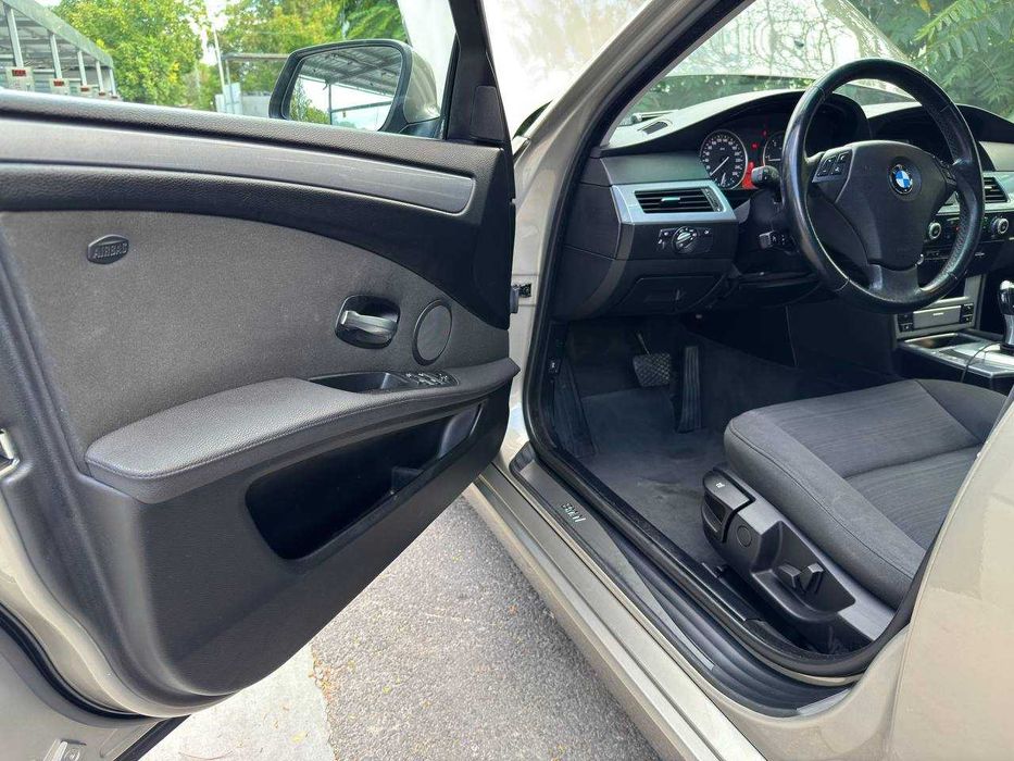 Aвтомобил BMW e61 2.0d