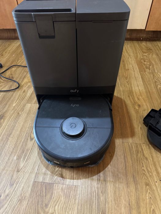Vând aspirator smart eufy x10 pro omni