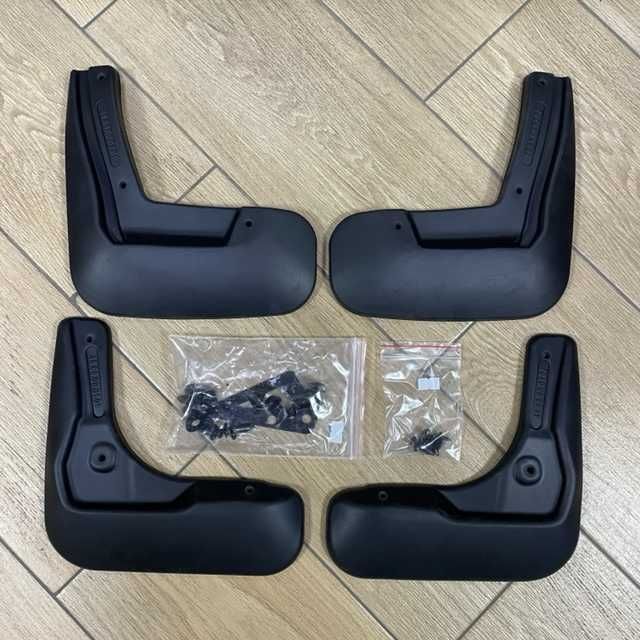 Брызговик на Toyota Camry 70, 75, 80
