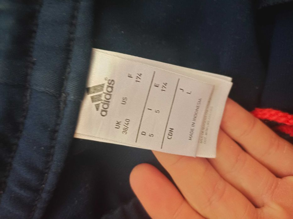 Продам треко "паруши" Adidas оригинал