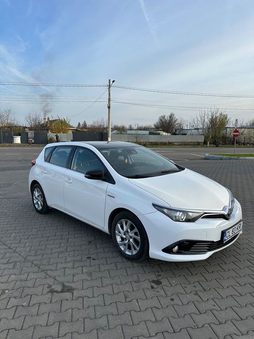 Toyota Auris Toyota Auris hibrid 2016 ! Masina arata si merge impecabil!!! Accept o